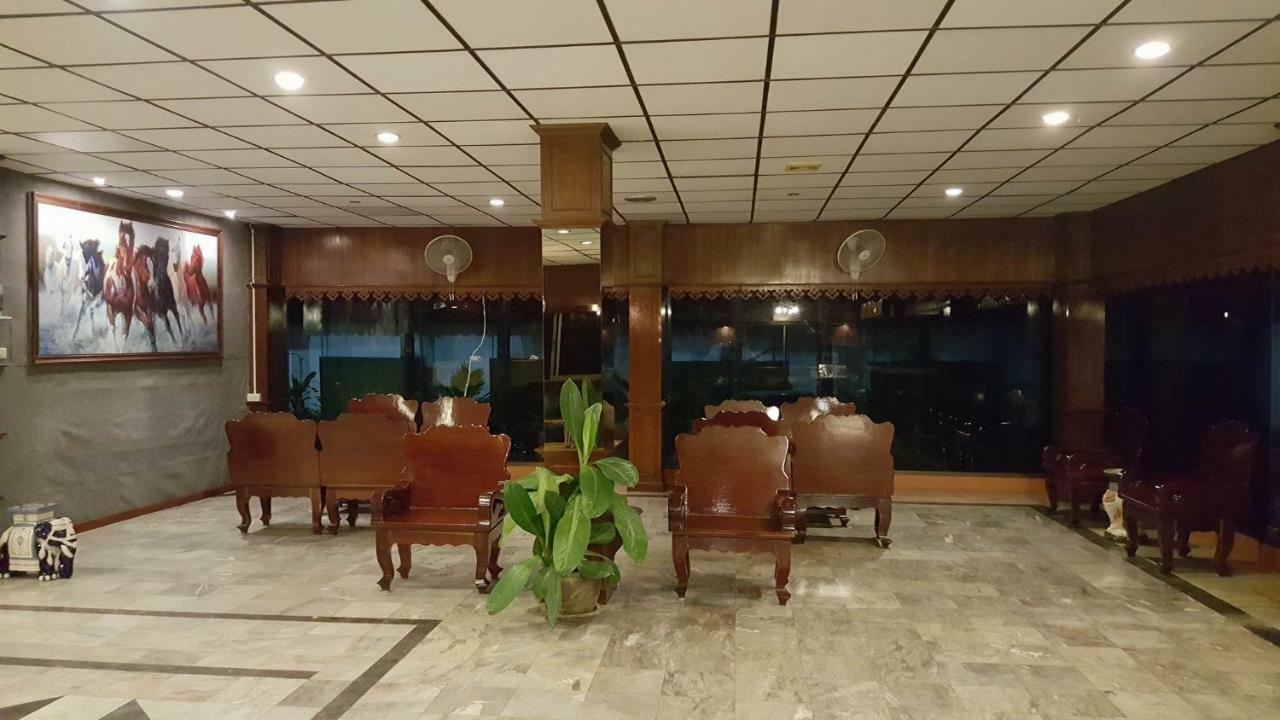 Nora Bukit Hotel Phuket Exterior foto